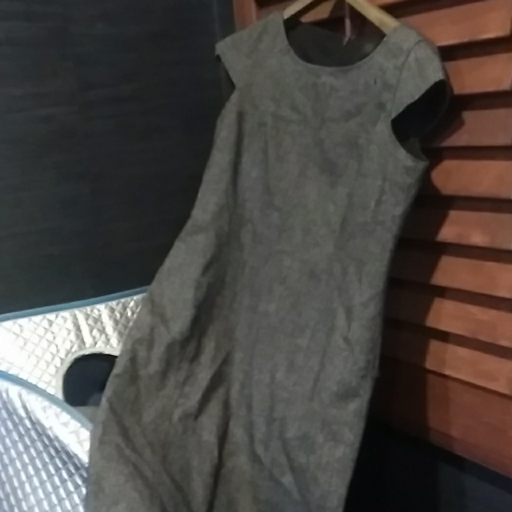Great gently used grey saks dress size 6